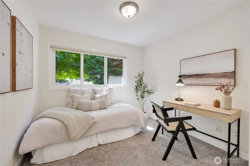 Property photo for 804 109th Avenue Se, Bellevue photo 26