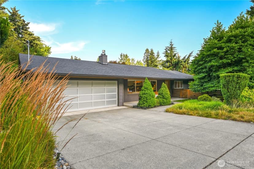 Property photo for 804 109th Avenue Se, Bellevue