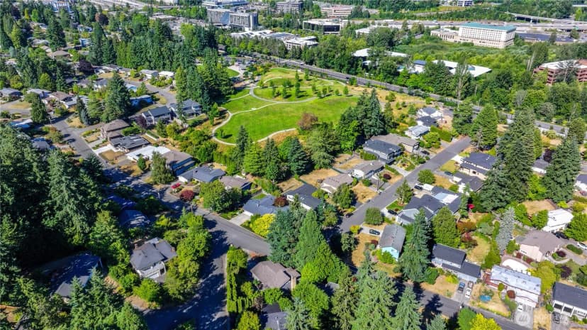 Property photo for 804 109th Avenue Se, Bellevue photo 39