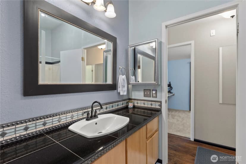Property photo for 14447 Se 208th Street, Kent photo 20