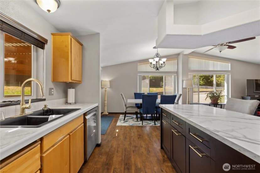 Property photo for 14447 Se 208th Street, Kent photo 13