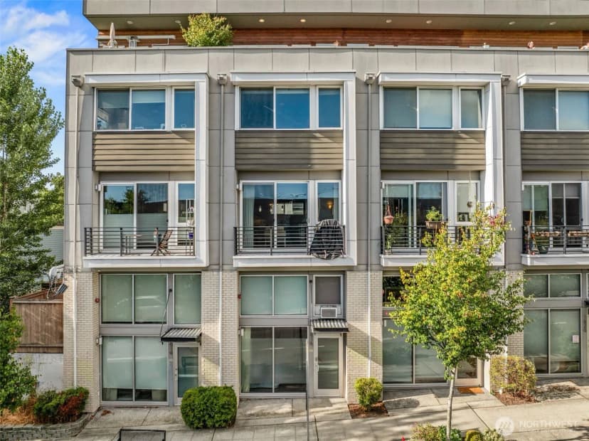 Property photo for 1616 E Yesler Way, Seattle photo 31
