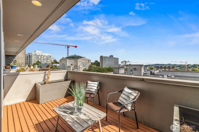 Property photo for 1616 E Yesler Way, Seattle photo 22