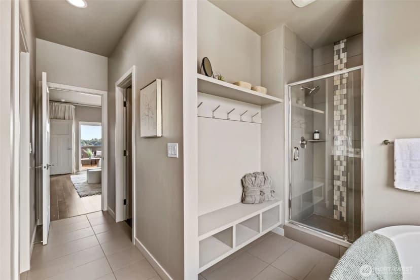 Property photo for 1616 E Yesler Way, Seattle photo 17