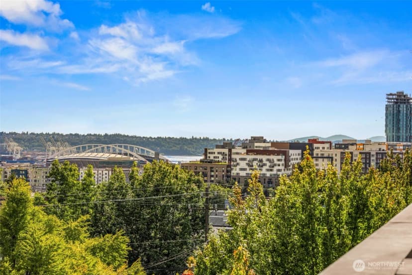 Property photo for 1616 E Yesler Way, Seattle photo 24
