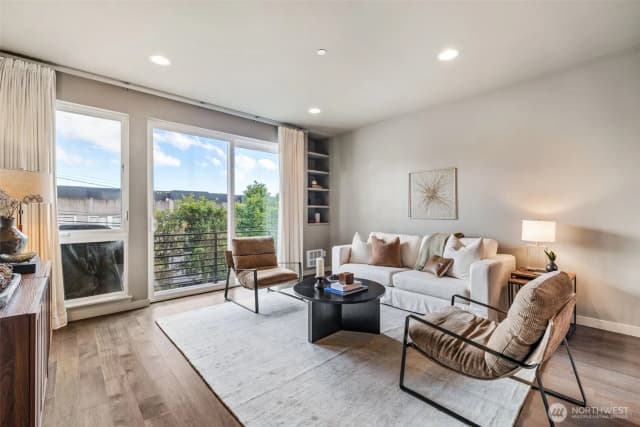 Property photo for 1616 E Yesler Way, Seattle photo 5