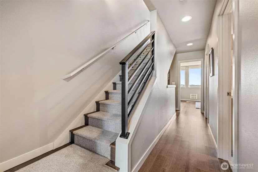 Property photo for 1616 E Yesler Way, Seattle photo 13