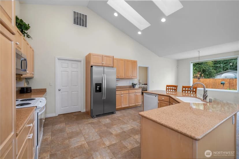 Property photo for 11745 Scott Creek Drive Sw, Olympia photo 10
