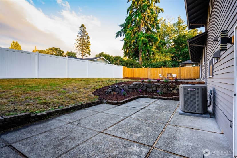 Property photo for 7501 89th Avenue Sw, Lakewood photo 29