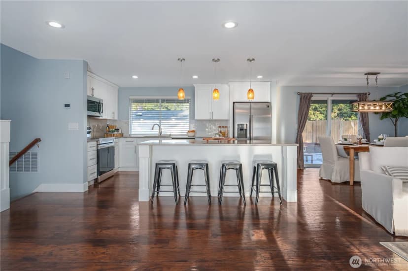 Property photo for 7501 89th Avenue Sw, Lakewood photo 6