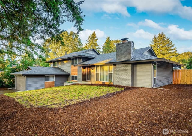 Property photo for 7501 89th Avenue Sw, Lakewood photo 2