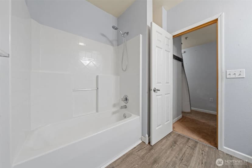Property photo for 18527 101st Avenue Ct E #217, Puyallup photo 6