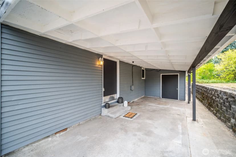 Property photo for 3621 Columbia Heights Road, Longview photo 23