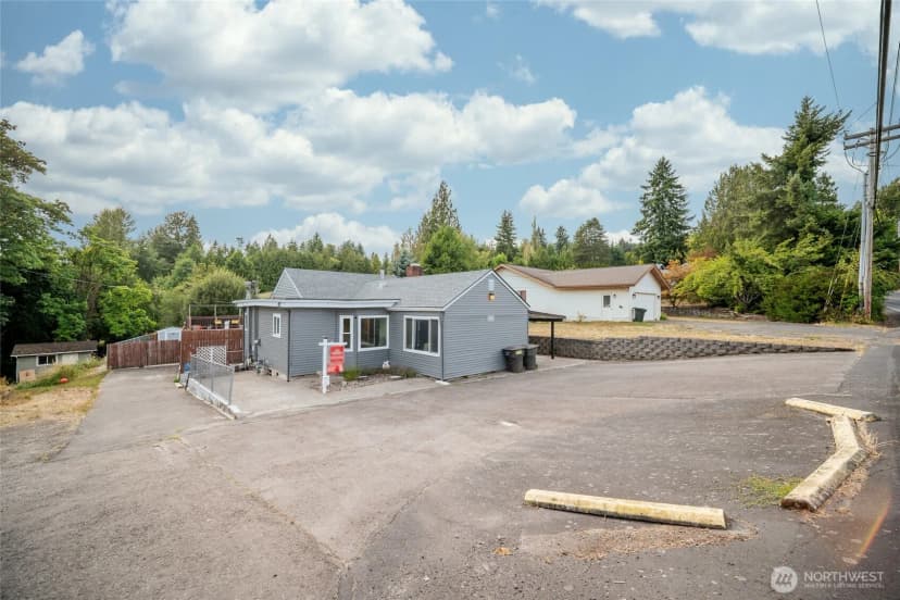 Property photo for 3621 Columbia Heights Road, Longview photo 36