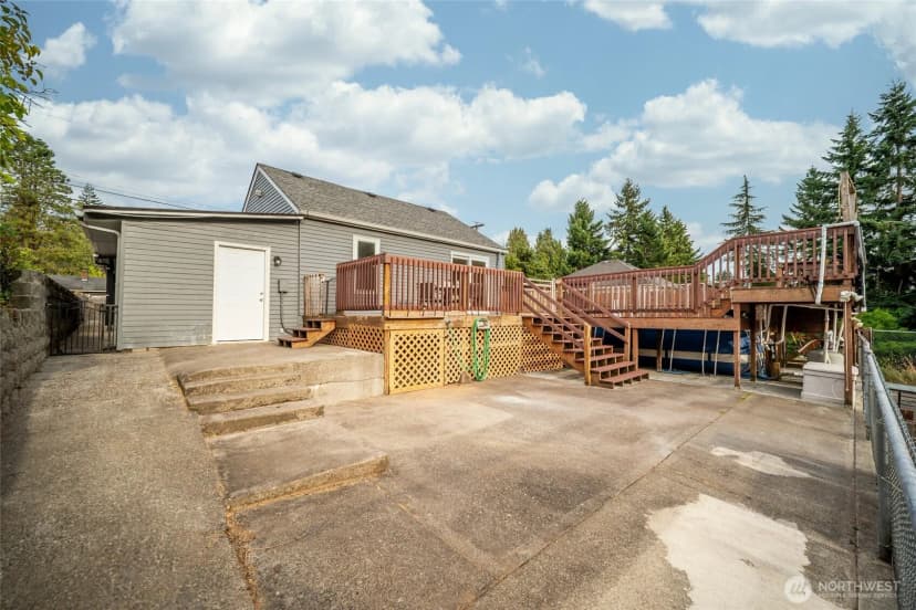 Property photo for 3621 Columbia Heights Road, Longview photo 28