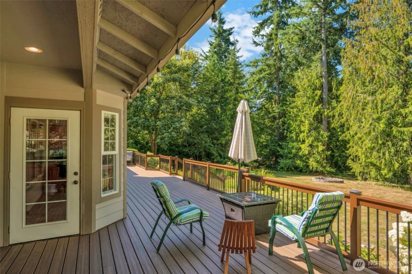 Property photo for 18005 252 Avenue Se, Maple Valley photo 27