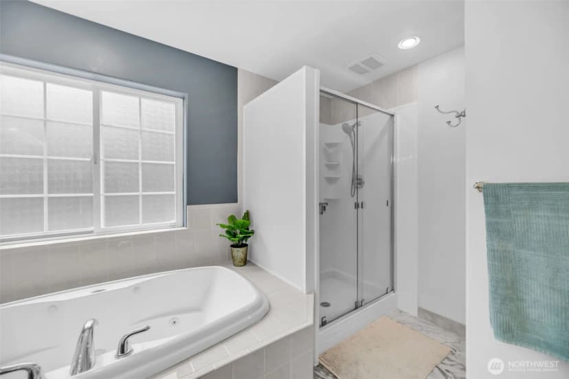 Property photo for 18005 252 Avenue Se, Maple Valley photo 18