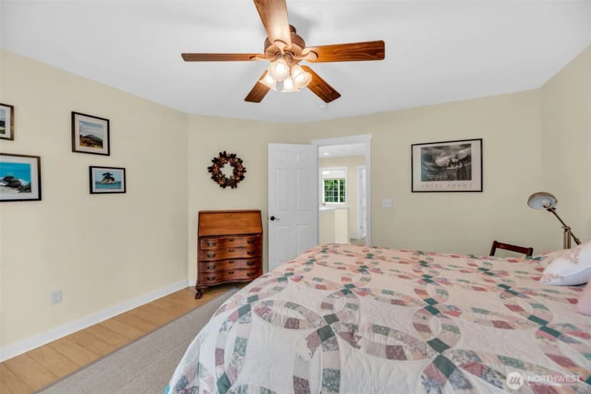 Property photo for 18005 252 Avenue Se, Maple Valley photo 24