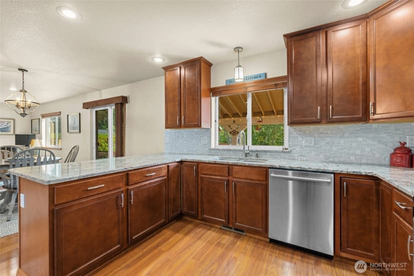 Property photo for 3020 Campus Prairie Loop Ne, Lacey photo 6