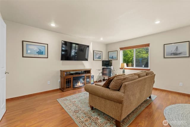 Property photo for 3020 Campus Prairie Loop Ne, Lacey photo 4
