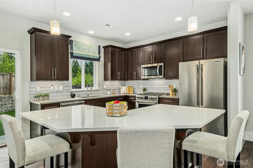 Property photo for 18405 15th Avenue W, Lynnwood photo 9