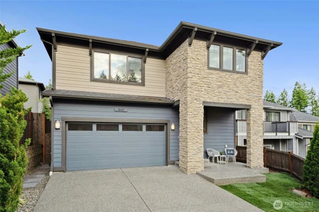 Property photo for 18405 15th Avenue W, Lynnwood photo 2