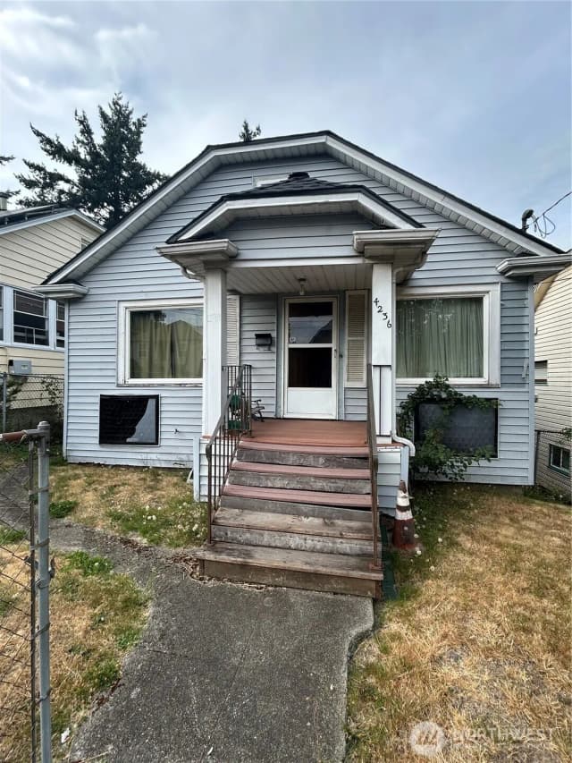 Property photo for 4236 S Findlay Street, Seattle
