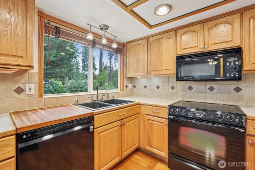 Property photo for 3124 198th Place Se, Bothell photo 14