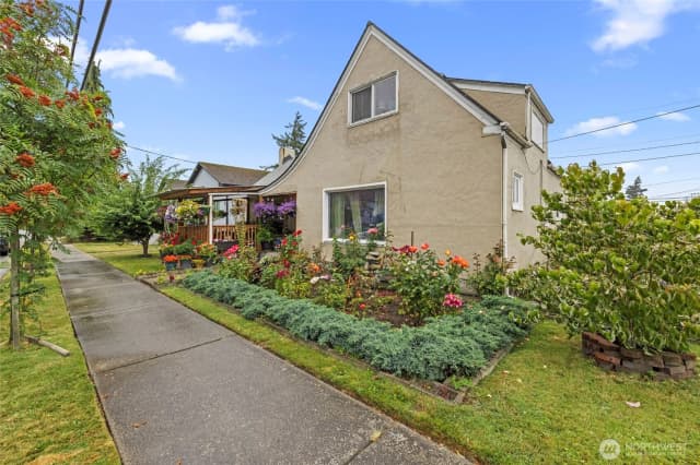Property photo for 1301 S 2nd Street, Mount Vernon