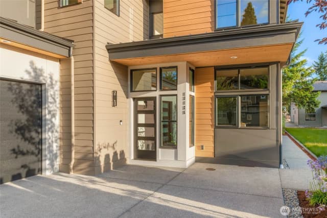 Property photo for 13125 Ne 104th Street, Kirkland photo 2