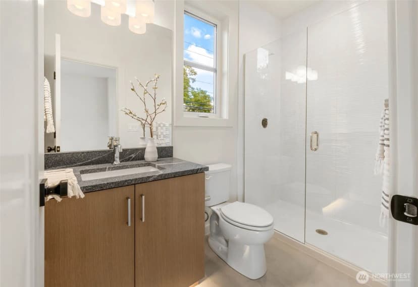 Property photo for 13125 Ne 104th Street, Kirkland photo 20