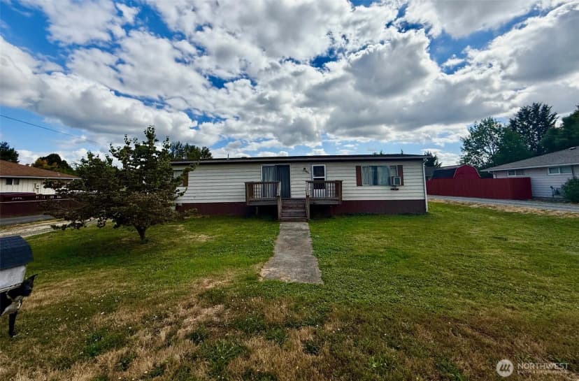 Property photo for 420 4th Avenue S, Algona