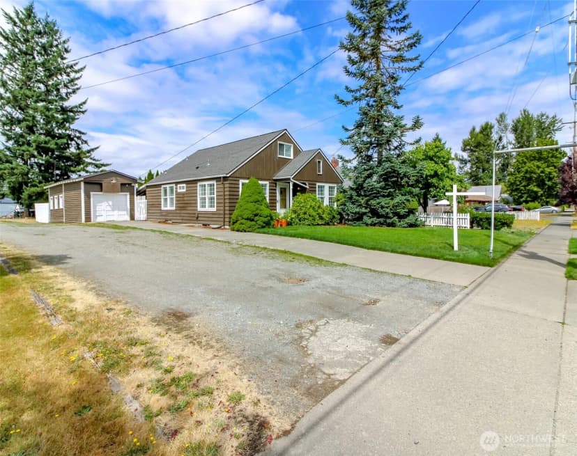 Property photo for 3208 Porter Street, Enumclaw