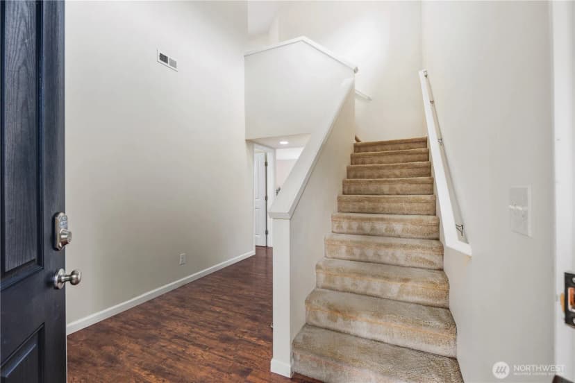 Property photo for 2168 69th Street Se, Auburn photo 4