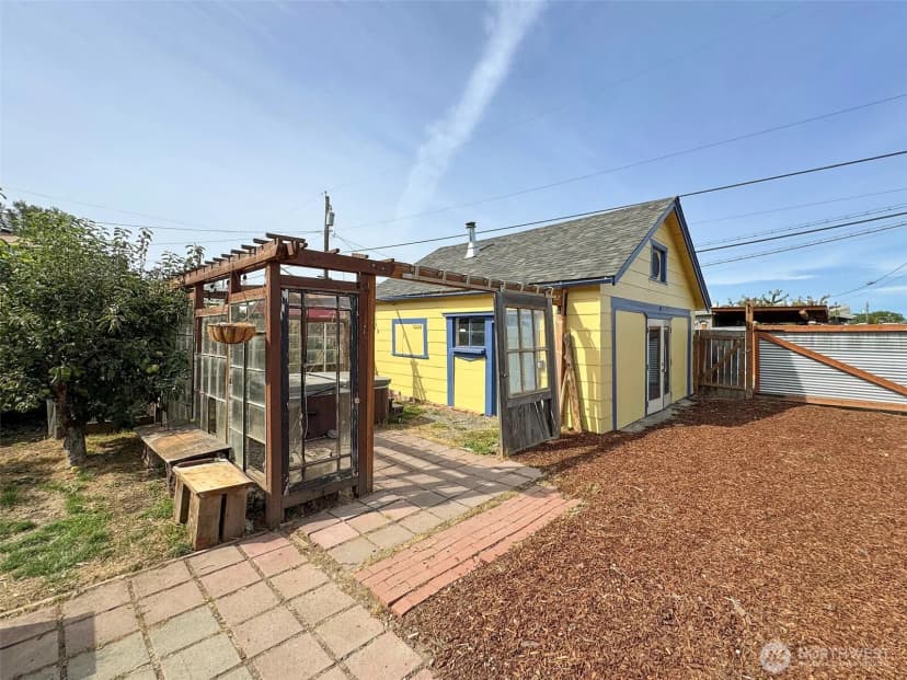 Property photo for 215 W Fifth Street, Port Angeles photo 34