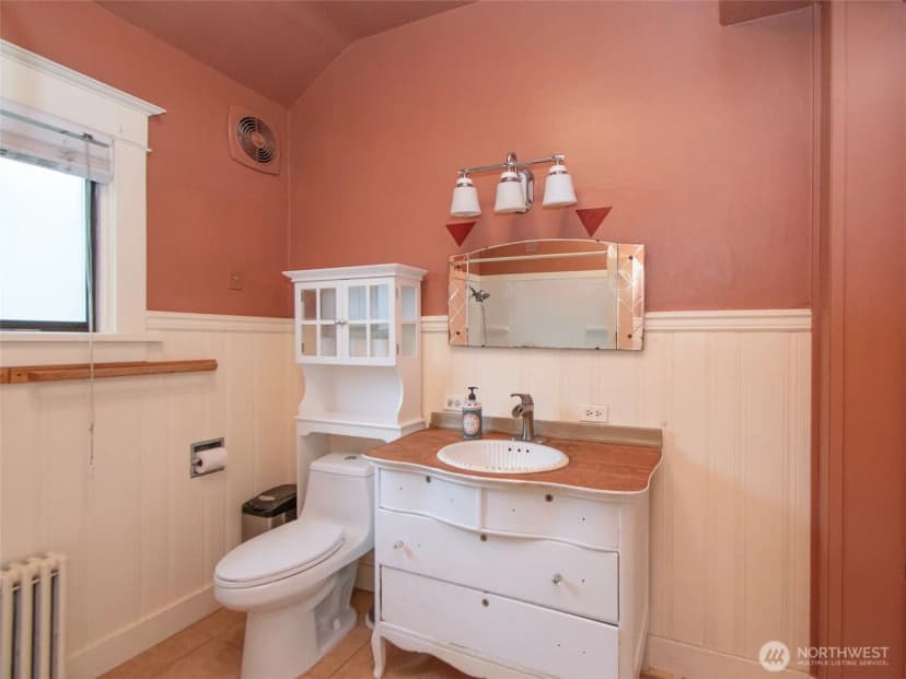 Property photo for 215 W Fifth Street, Port Angeles photo 16