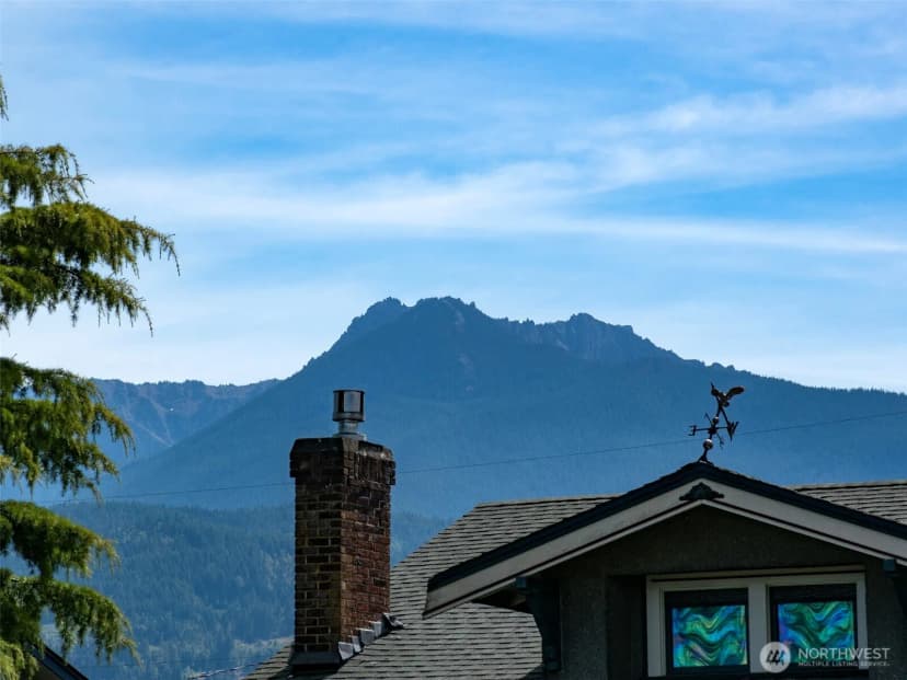 Property photo for 215 W Fifth Street, Port Angeles photo 5