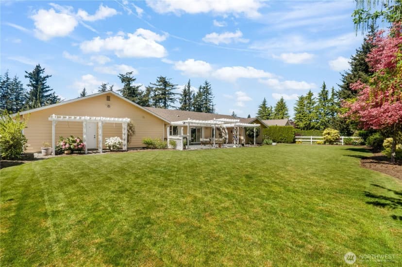 Property photo for 6888 Golf View Dr, Lynden photo 34