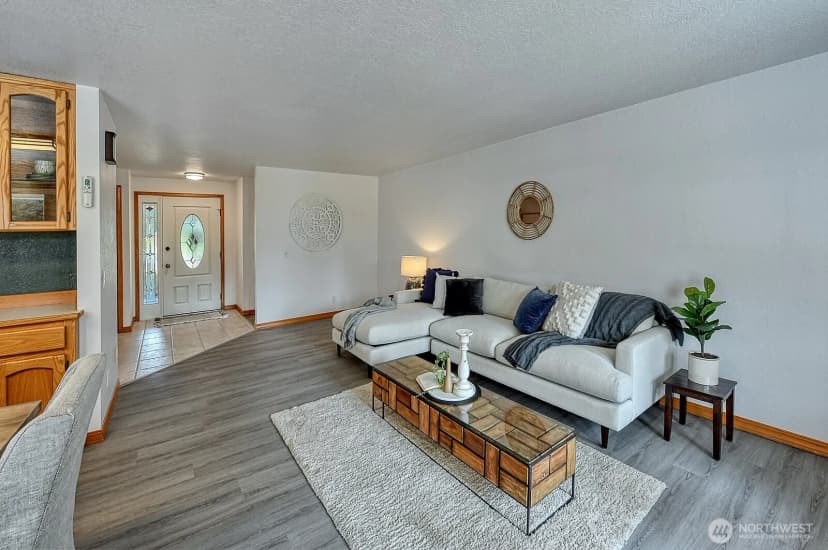 Property photo for 6888 Golf View Dr, Lynden photo 19