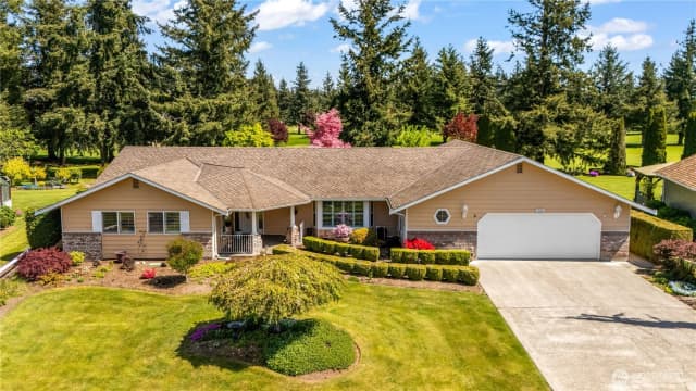 Property photo for 6888 Golf View Dr, Lynden