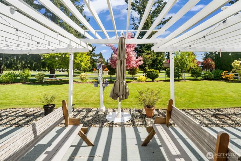 Property photo for 6888 Golf View Dr, Lynden photo 30