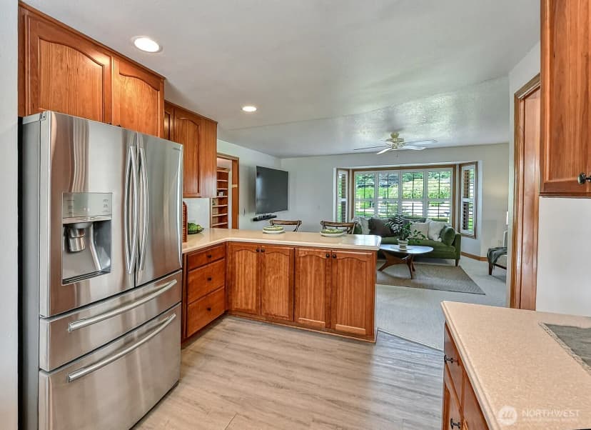 Property photo for 6888 Golf View Dr, Lynden photo 13