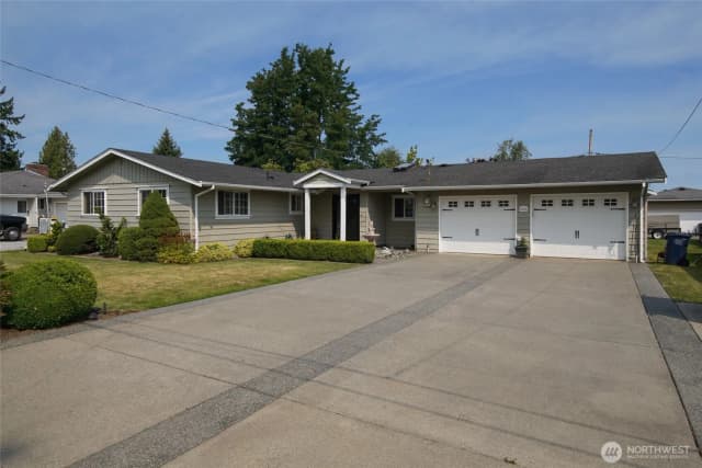 Property photo for 406 W 2nd Street, Everson