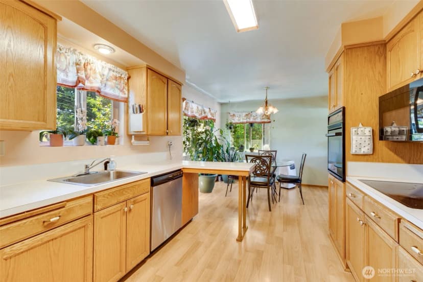 Property photo for 25405 116th Avenue Se, Kent photo 10