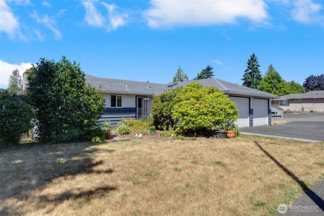 Property photo for 25405 116th Avenue Se, Kent photo 2