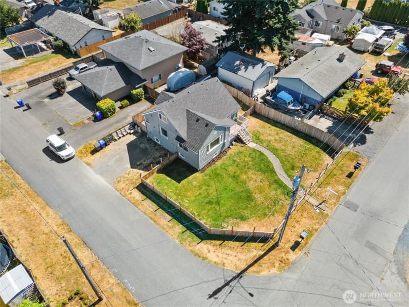 Property photo for 6415 Elliott Way Se, Everett photo 34