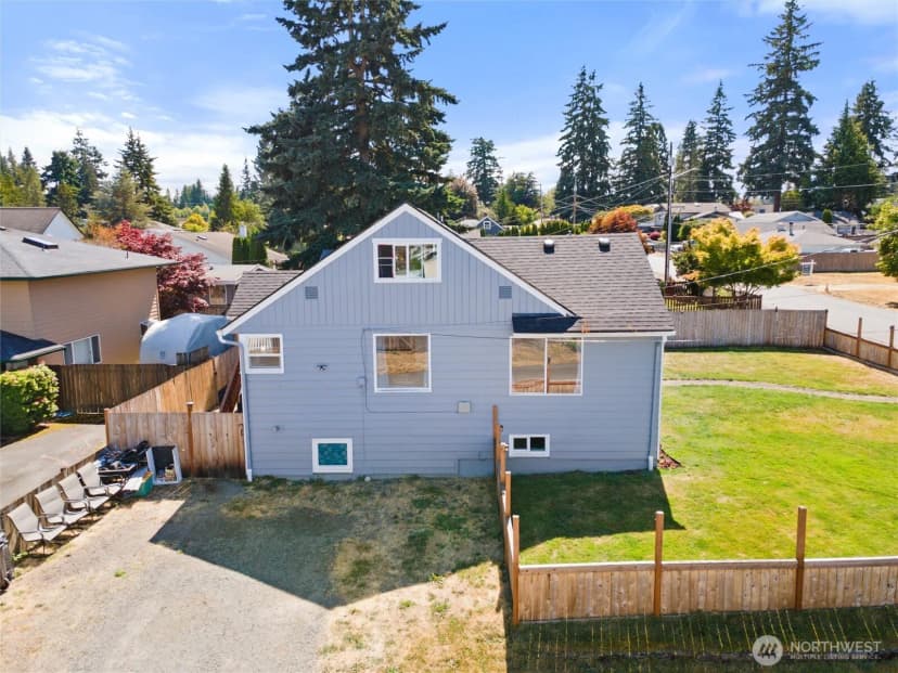 Property photo for 6415 Elliott Way Se, Everett photo 33