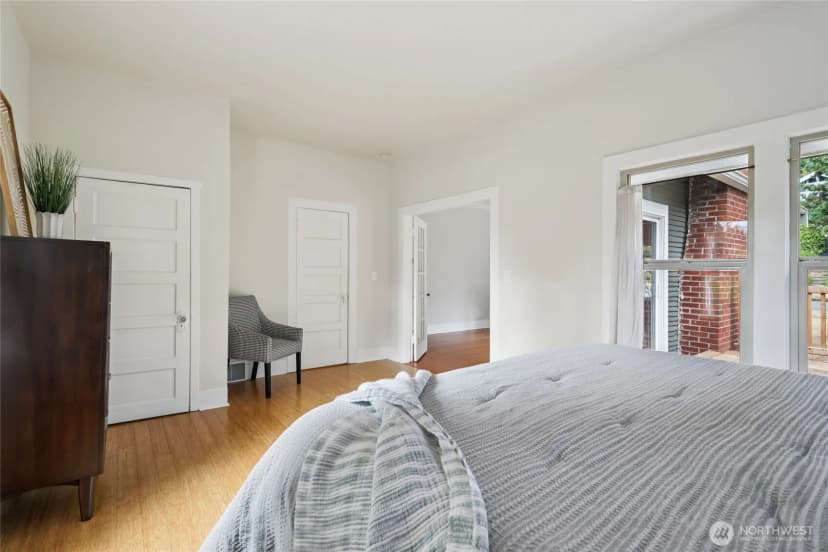 Property photo for 4437 46th Avenue Sw, Seattle photo 17