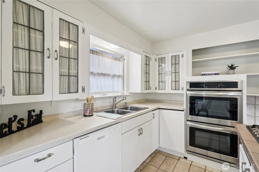 Property photo for 4437 46th Avenue Sw, Seattle photo 13
