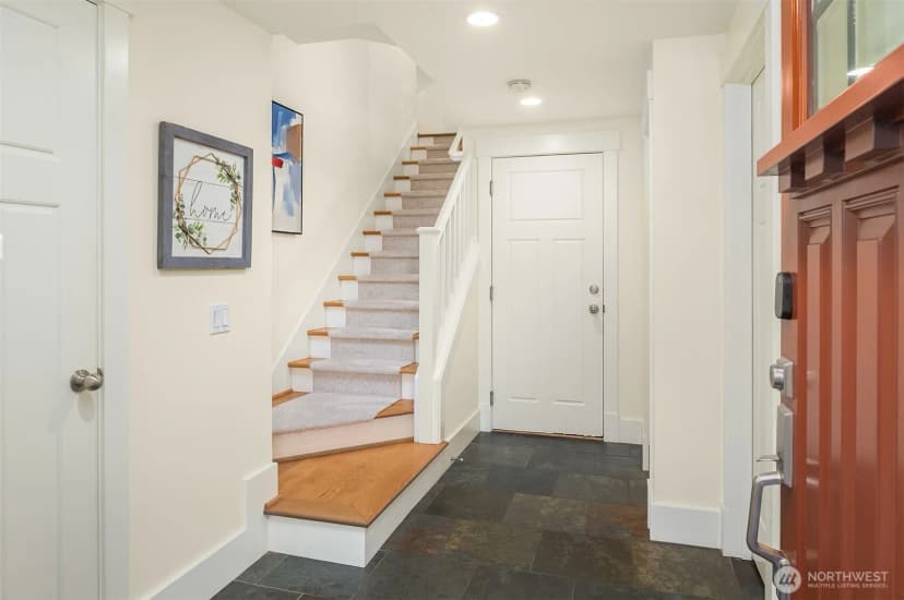 Property photo for 224 12th Avenue E #a, Seattle photo 3
